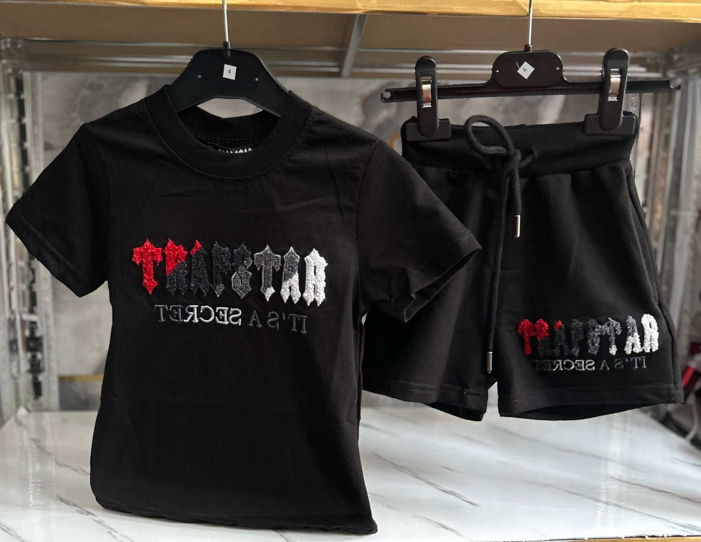TRAPSTAR SET
