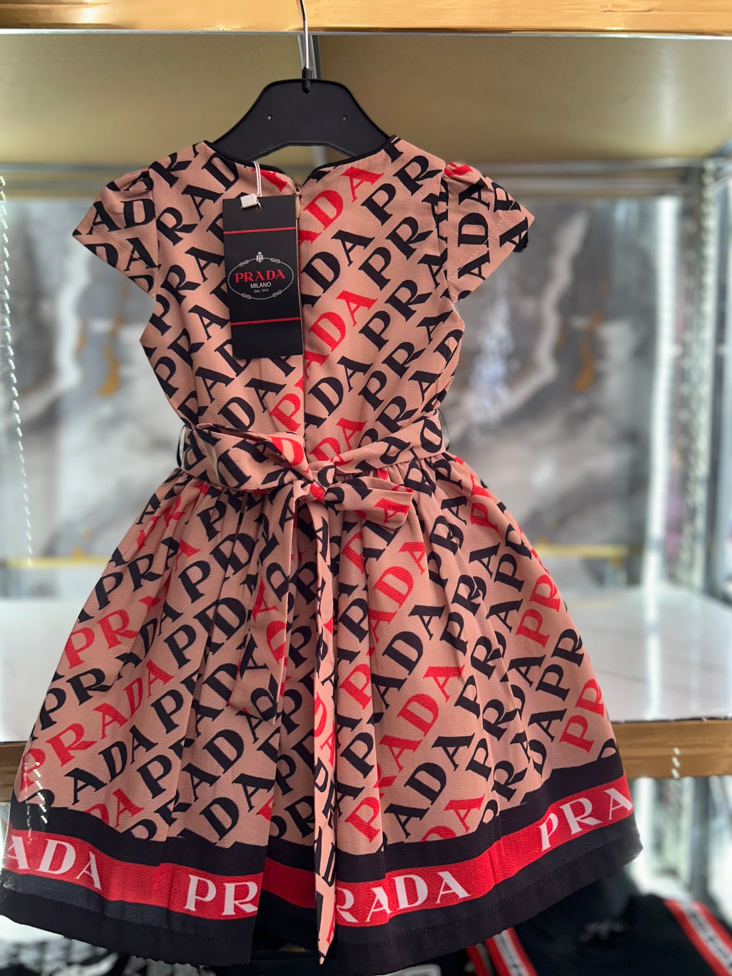 PRADA ΦΟΡΕΜΑ