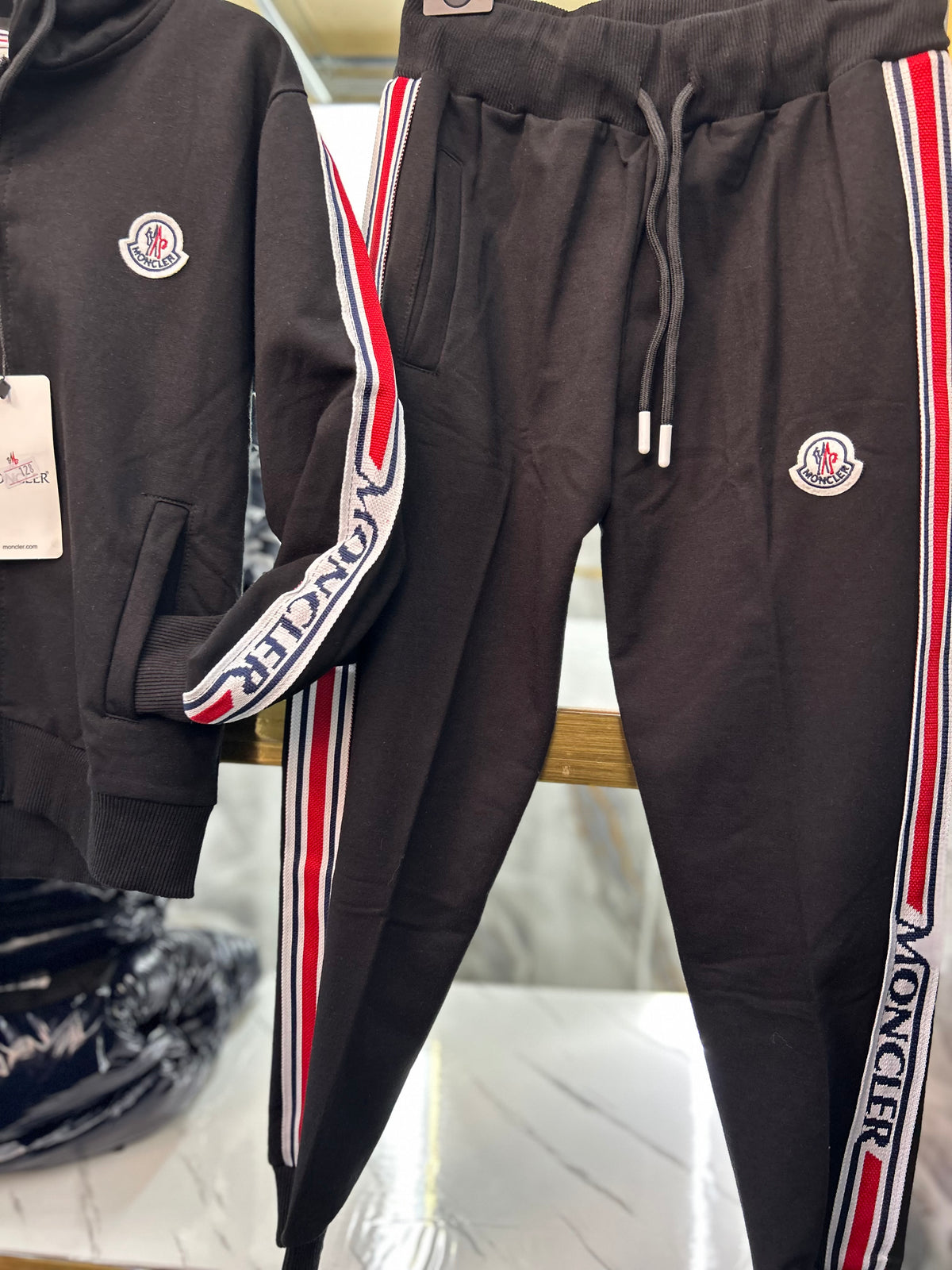 Moncler σετ