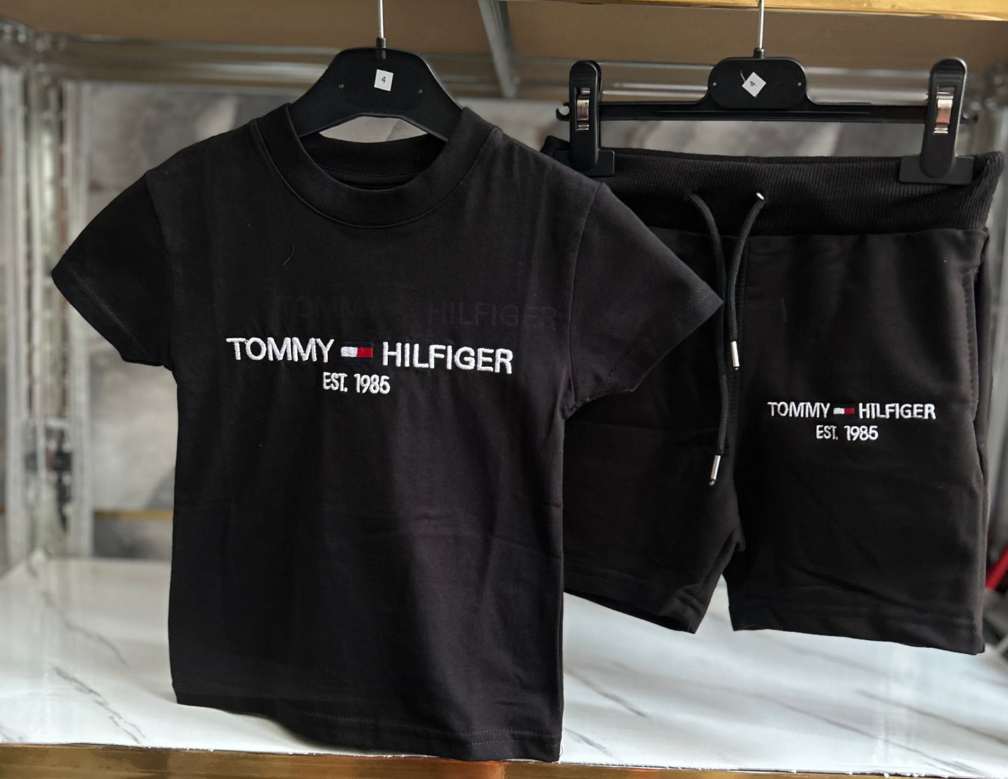 Tommy Hilfiger set